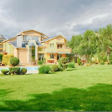 Casa de hóspedes къща за гости,, зафир,, Sófia